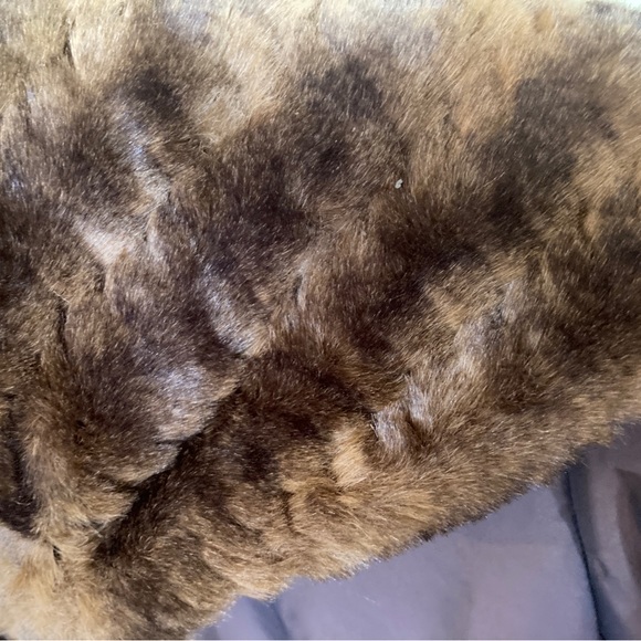 Ellen Tracy S Faux Fur and leather trim jacket - Picture 4 of 9